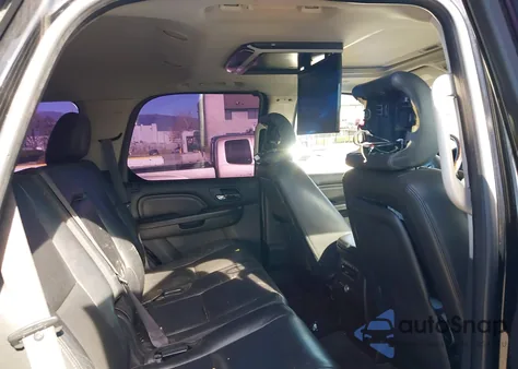 2011 Cadillac Escalade Hybrid Standard z USA, uszkodzony, nr VIN 1GYS3EEJXBR283112